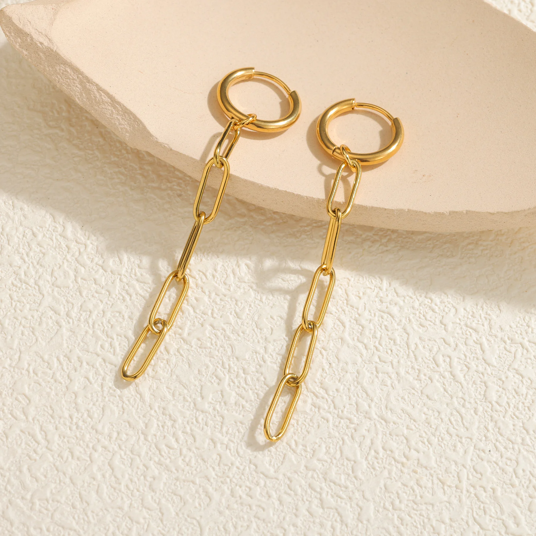 Prachtige roestvrijstalen gouden kleur lange hanger schelpvormige kwast oorbellen voor vrouwen Hoge kwaliteit mode-sieraden geschenken