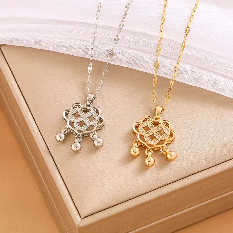 

Peace Lock shell pendant, fashionable, light luxury, niche design, high-end and simple women's collarbone chain