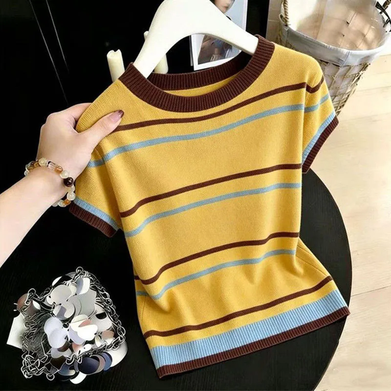 

Knitted Sweater Women Pullovers Summer New Short Sleeve Striped Knit Sweater Pullover Women Tops O-Neck Sueter Feminino Q4582