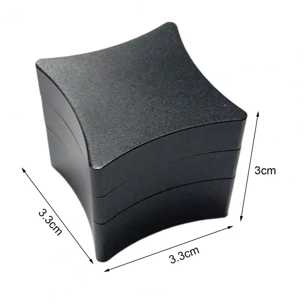 

Portable Magnetic Pool Cue Chalk Holder Cue Tip Chalk Holder Durable Chalk Holder with 3 Sections Aluminum Alloy for Carrying