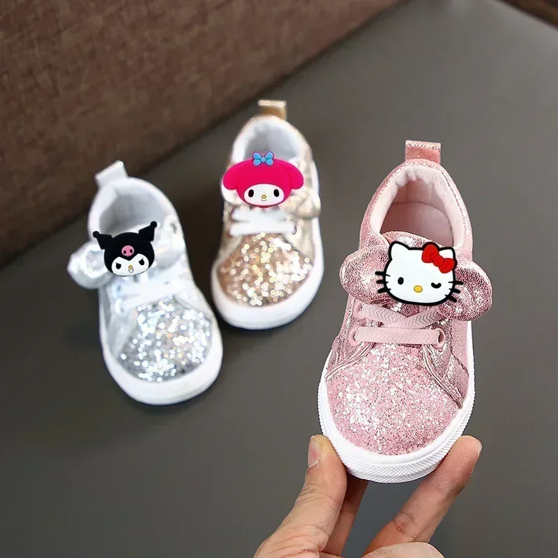 Sanrio Sepatu Hello Kitty, sneaker berpayet kasual anti slip untuk anak laki-laki dan perempuan, sepatu olahraga musim semi