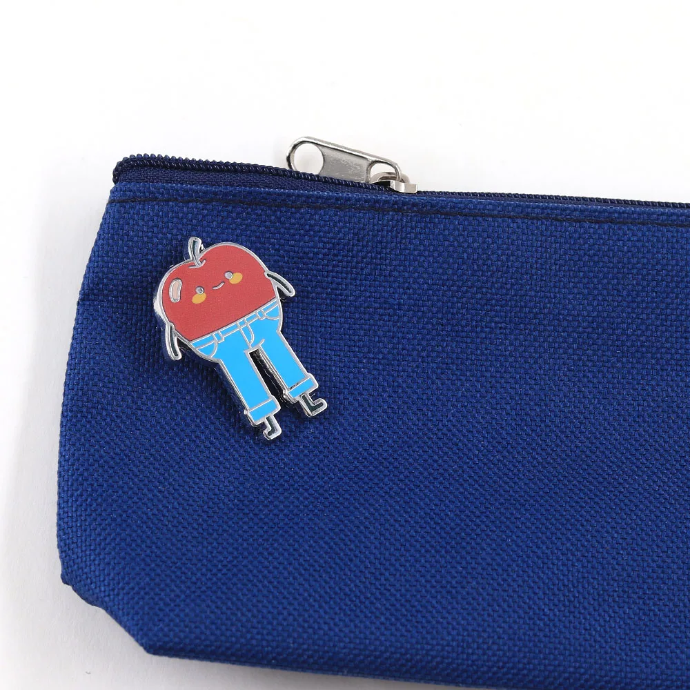 Jeans-Apple-Emaille-Anstecker, Cartoon, lustige, personifizierte Apfel-Figur, Brosche, Heilungsstil, Freizeit-Dekoration, Metallabzeichen, Geschenk – Detail 7