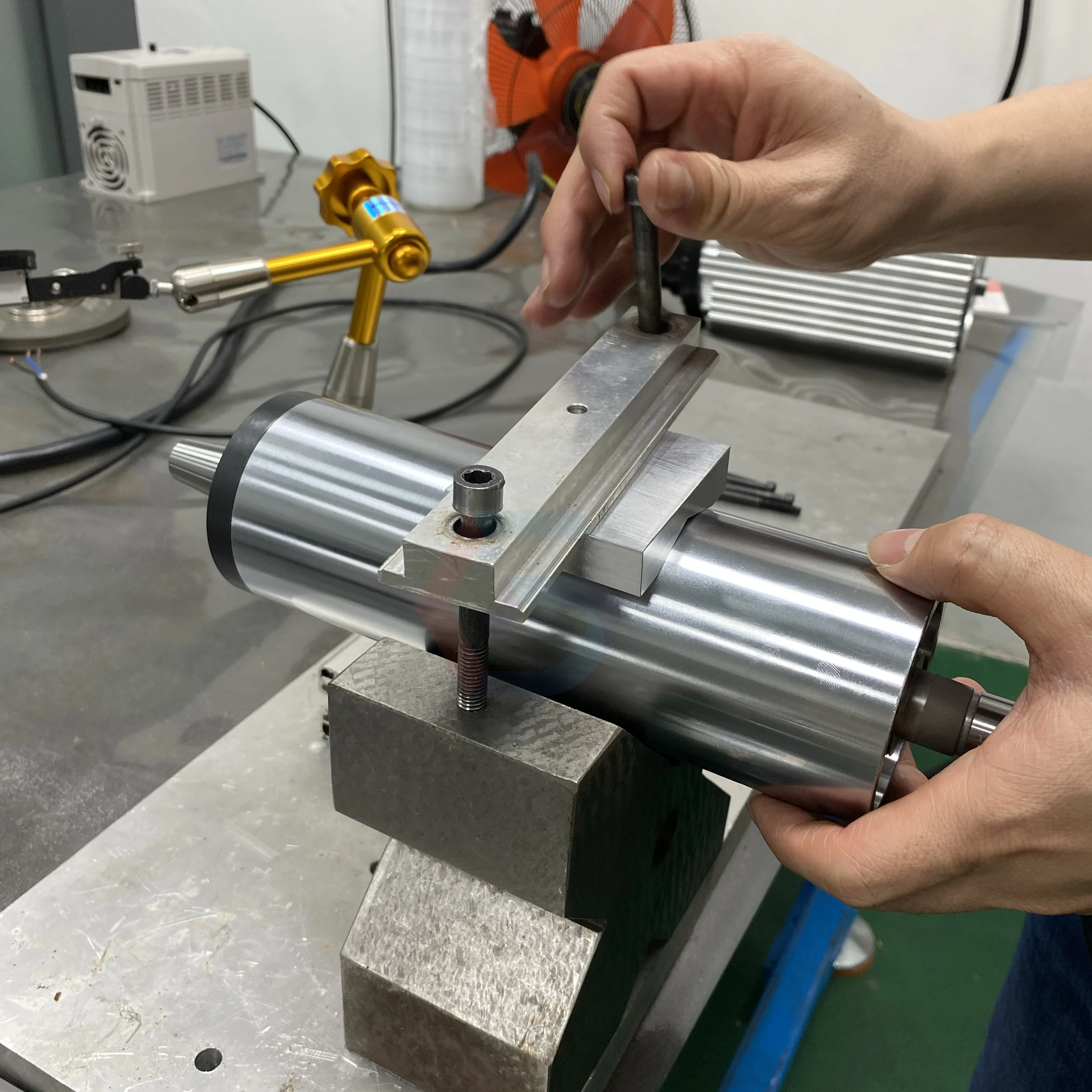 

5 Axis Er11 Spindle Motor Water-Cooled 60000rpm Milling Cnc Spindle for Mechanical Spindle Machining Services