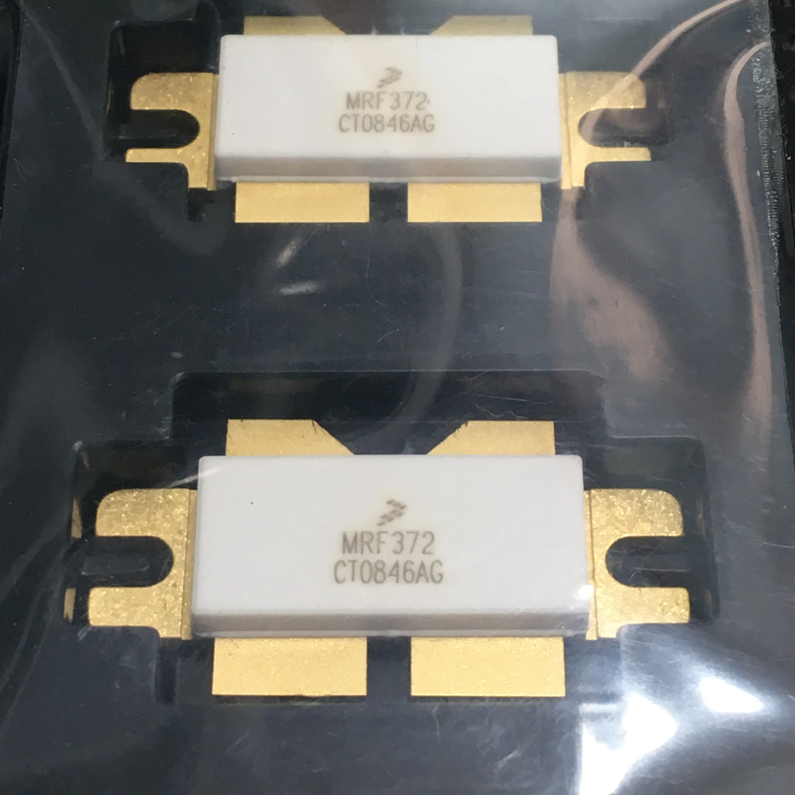 

1pcs 100%New original MRF372 NI-860C3 encapsulation RF Power FET Transistor