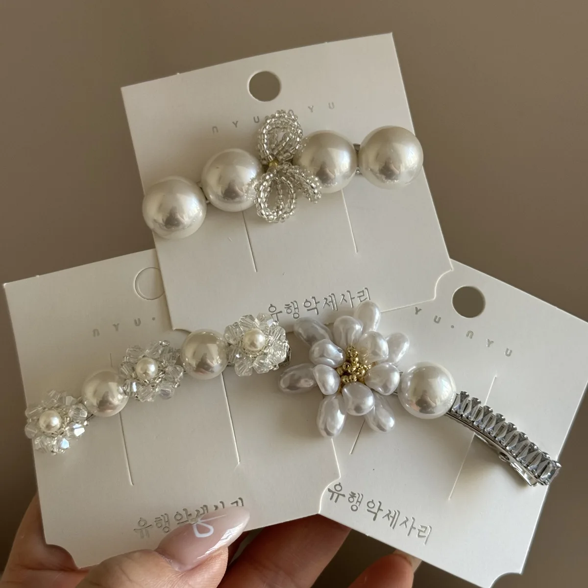 French Retro Baroque Pearl Flower Side Hair Clips Light Luxury Rhinestone for Women Girls Elegant Daily