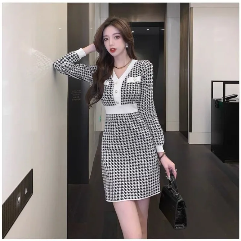 French Temperament A Celebrity Montage Button Houndstooth Color Collision Retract Your Waist Women's Dress Spring Summer 2024