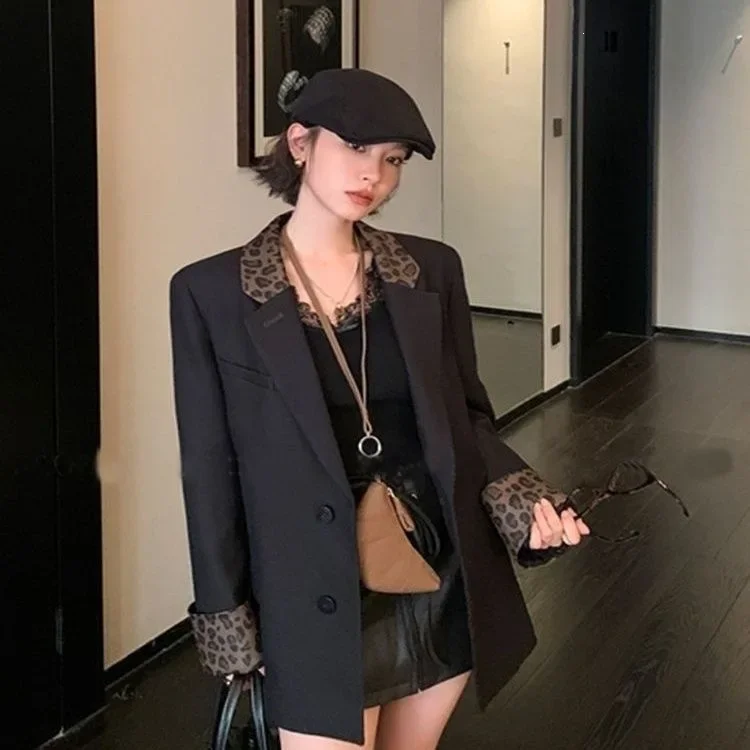 Designed Retro Versatile Black Suit Jacket Women's Spring and Autumn Loose Casual Suit Leopard Print Splicing Top