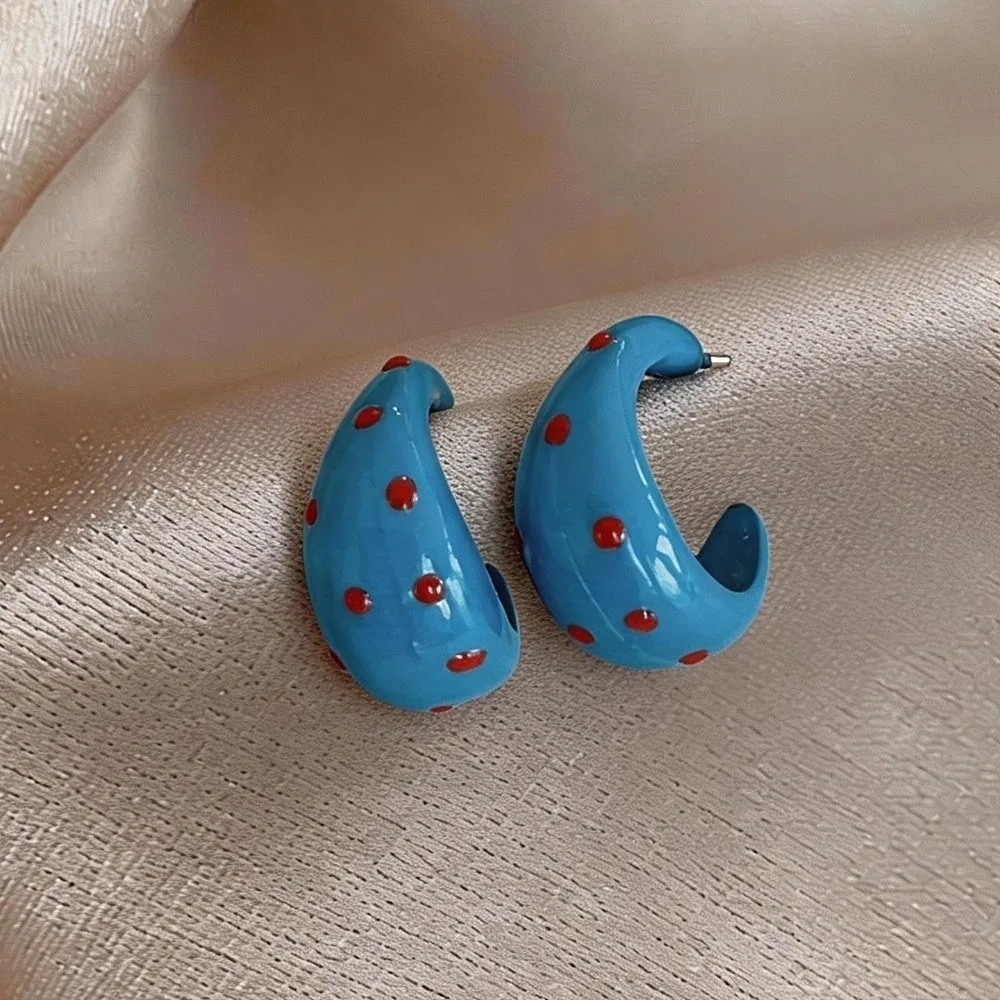 Sweet Polka Dot Hoop Earrings Trendy Lightweight C-Shaped Enamel Earrings Colorful Elegant Geometric Earrings Daily Wear