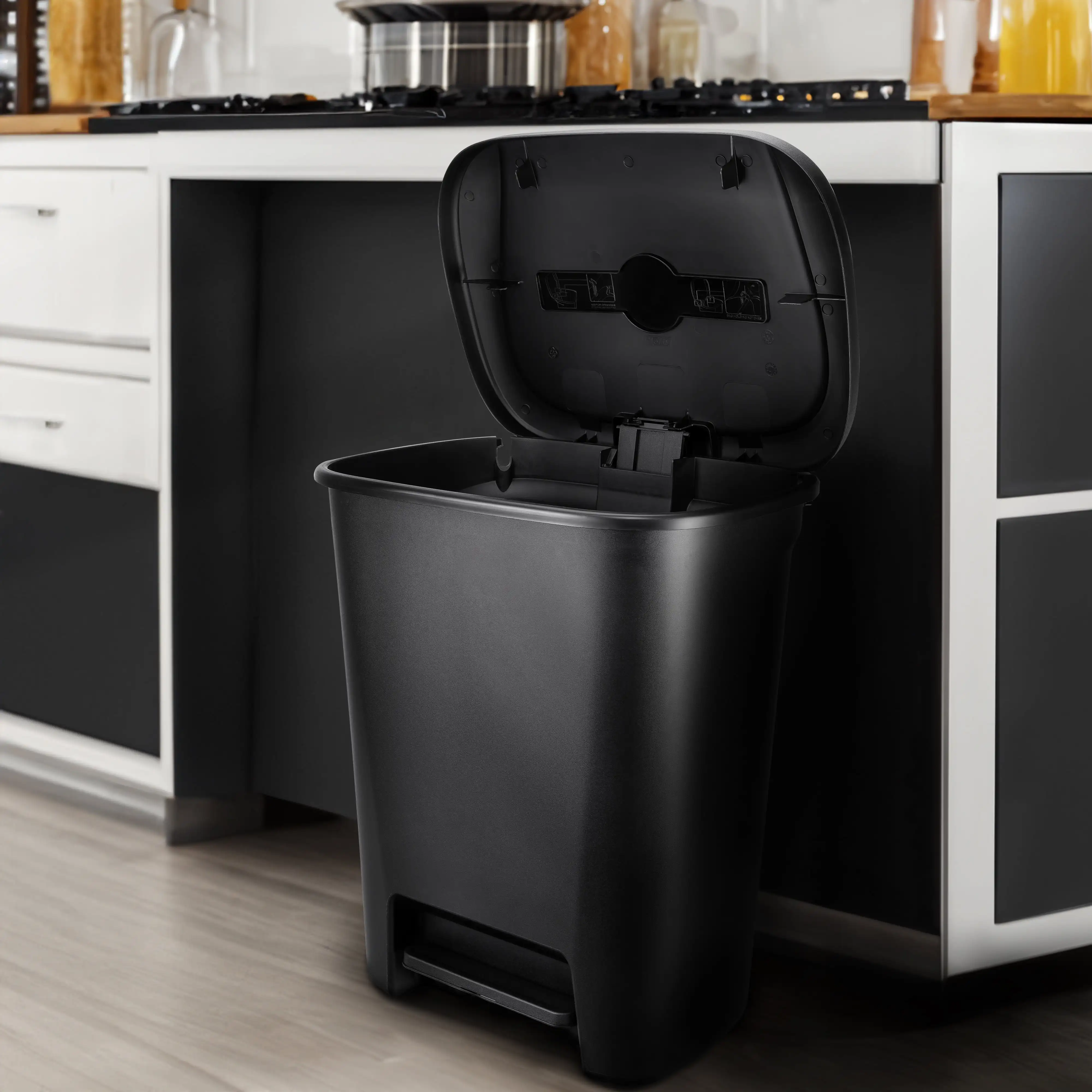 20.4 Gallon Step-On Trash Can, Plastic Extra Large Kitchen Trash Can, Black Carefully designed home environment solid trash can