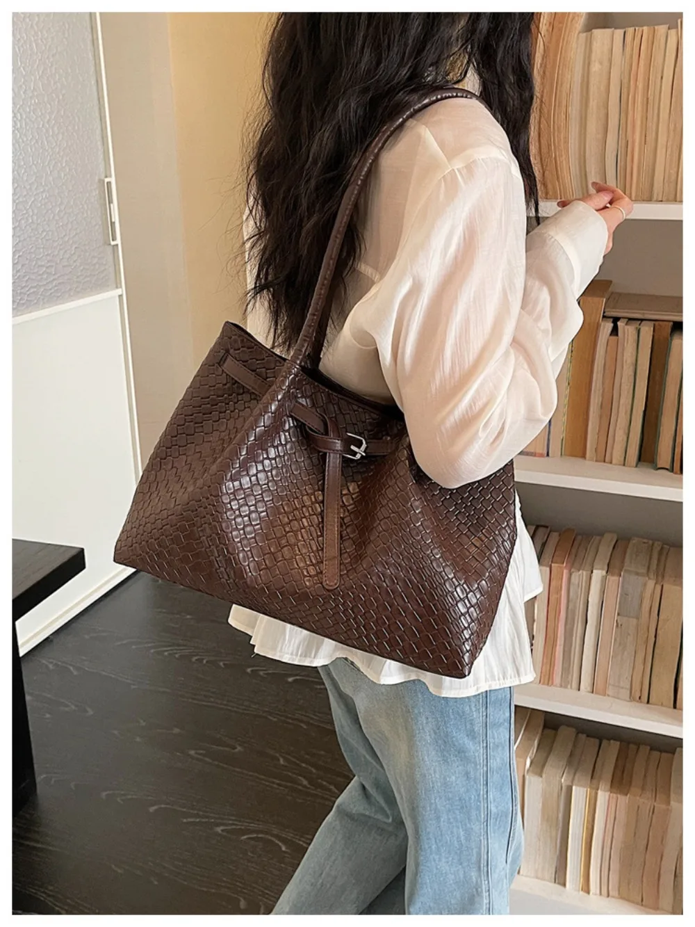 Schultertasche aus PU-Leder, elegante Retro-Handtasche mit großem Fassungsvermögen, erhältlich in 4 Farben, Einkaufstasche für den Arbeitsweg, Schule/Reisen/Arbeit – Detail 14