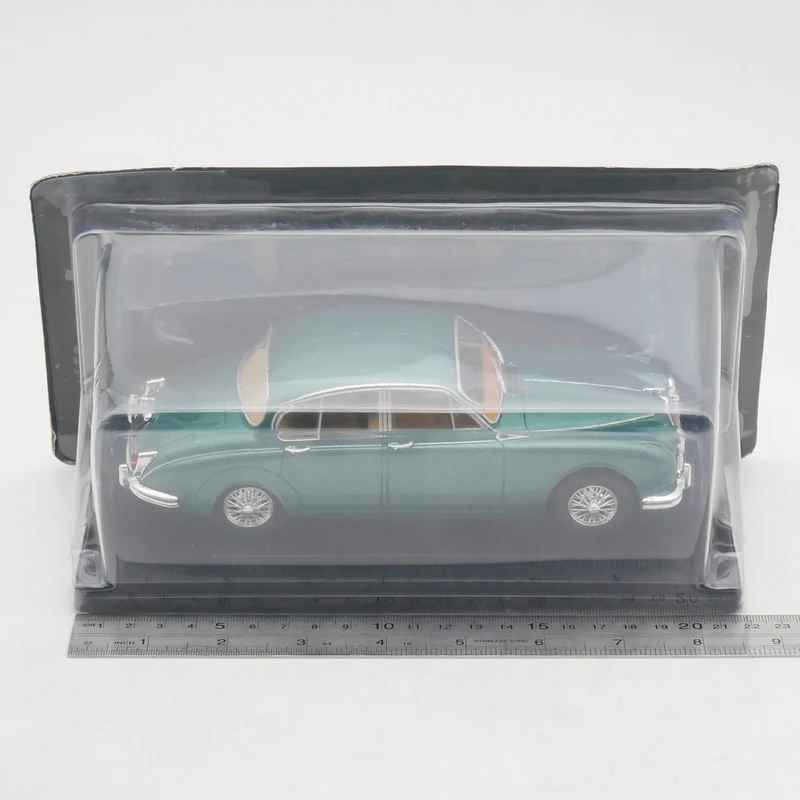 

Diecast Ixo 1:24 Scale Jaguar MK2 Car Model Collectible Toy Gift Souvenir Display Ornament