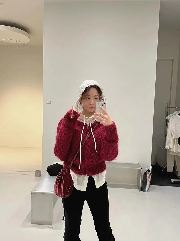   Miękki kardigan damski z dzianiny z wełny merino, luźny krój, długi rękaw, okrągły dekolt, długość do kolan.