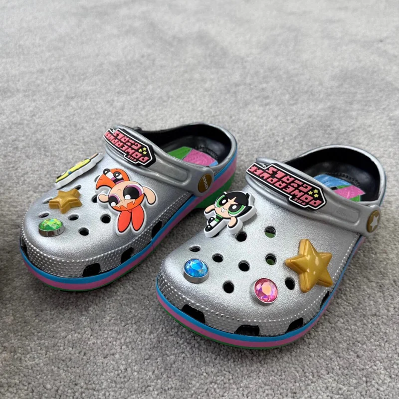 

Feitian Little Policewoman 2025 Summer New Hole Shoes Non-Slip Soft-Soled Beach Shoes Dirt-Resistant Lightweight Casual Sandals
