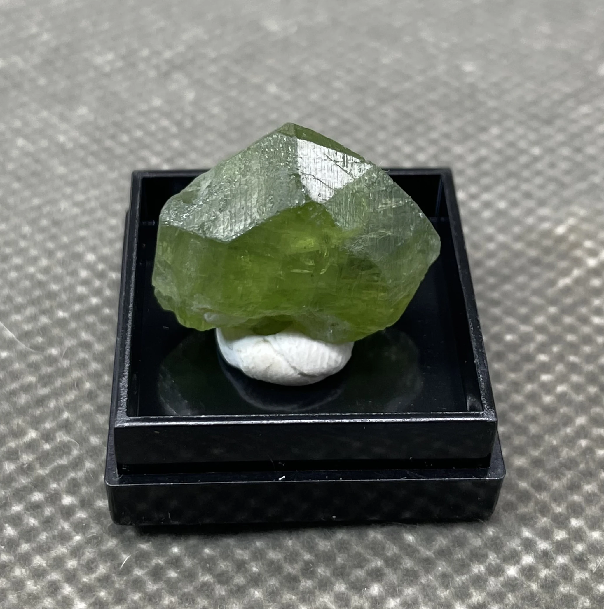 Very rare! 100% Natural Afghanistan diopside Mineral specimen stones and crystals quartz gemstones + box size 2.6cm