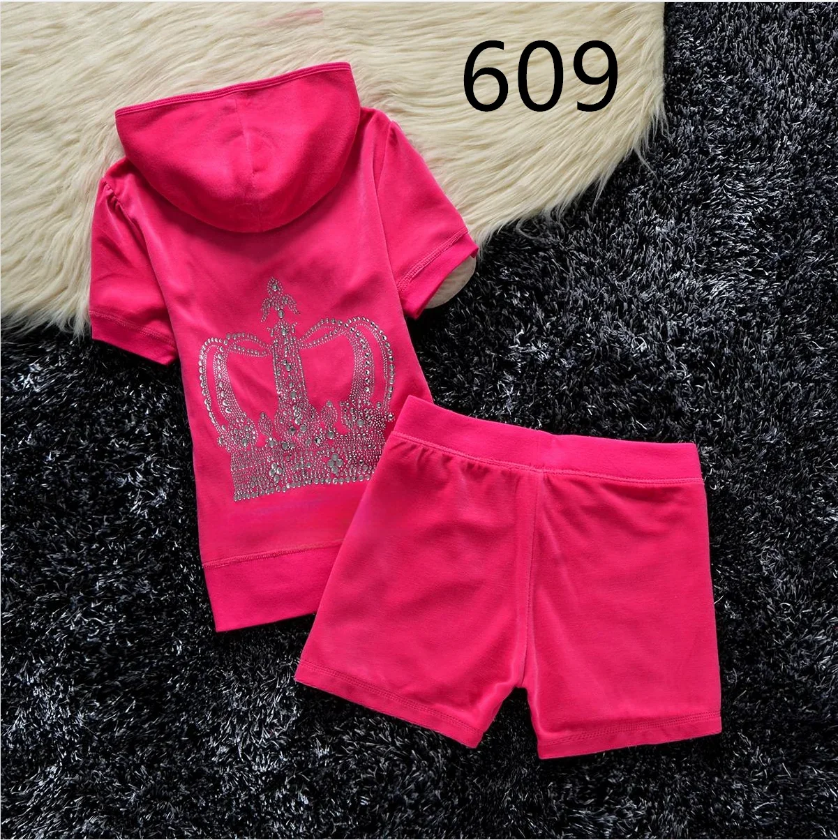 Summer JUICY Velvet Tracksuit Women Short Suit Casual Outdoor Sports Hooded Short Sleeve Jacket 2pc Fashion Girls Sexy Shorts 2p