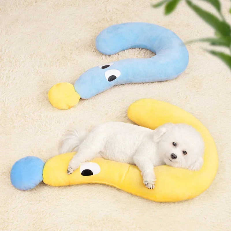 

1 pc Pet Little Pillow U-Shaped Neck Protector Deep Sleep for Puppy Kitten Pillow Dog Cat Headrest Sleeping Pillow Pet Supplies