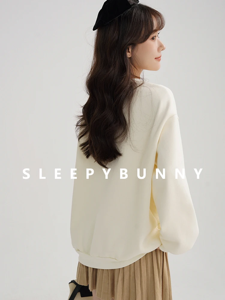 Cute Bunny Patch Sweatshirt for Women–Soft Creamy White Pullover,Oversized Fit, Cozy and Casual,Perfect for Daily Wear Fashion