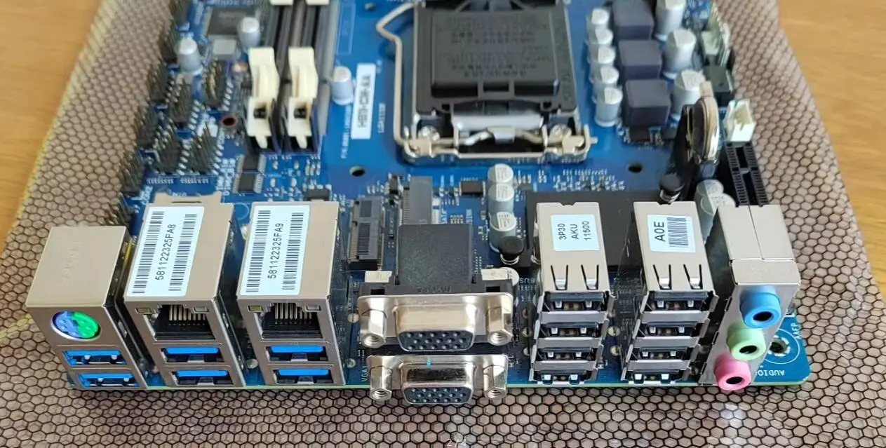 H81I-CM-AA Mini-ITX Motherboard Intel CPU IPC SBC Embedded Mainboard with 10COM LAN ATX 2LAN 2VGA
