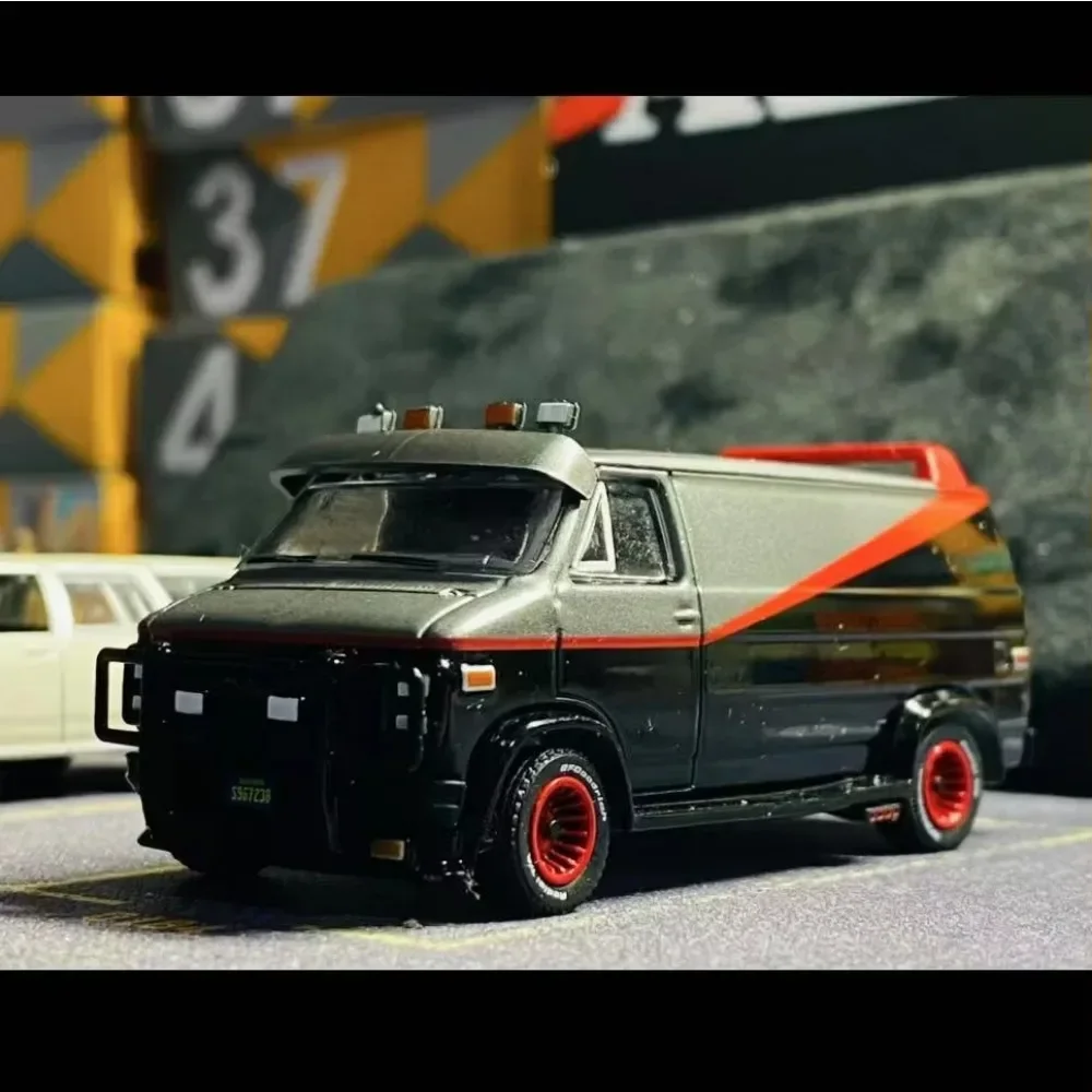 

Green Light 1:43 1983 GMC Vandura-A-Team The A-Team Diecast Metal Fast＆Furious Collectible Childrens Birthday Toy Gifts