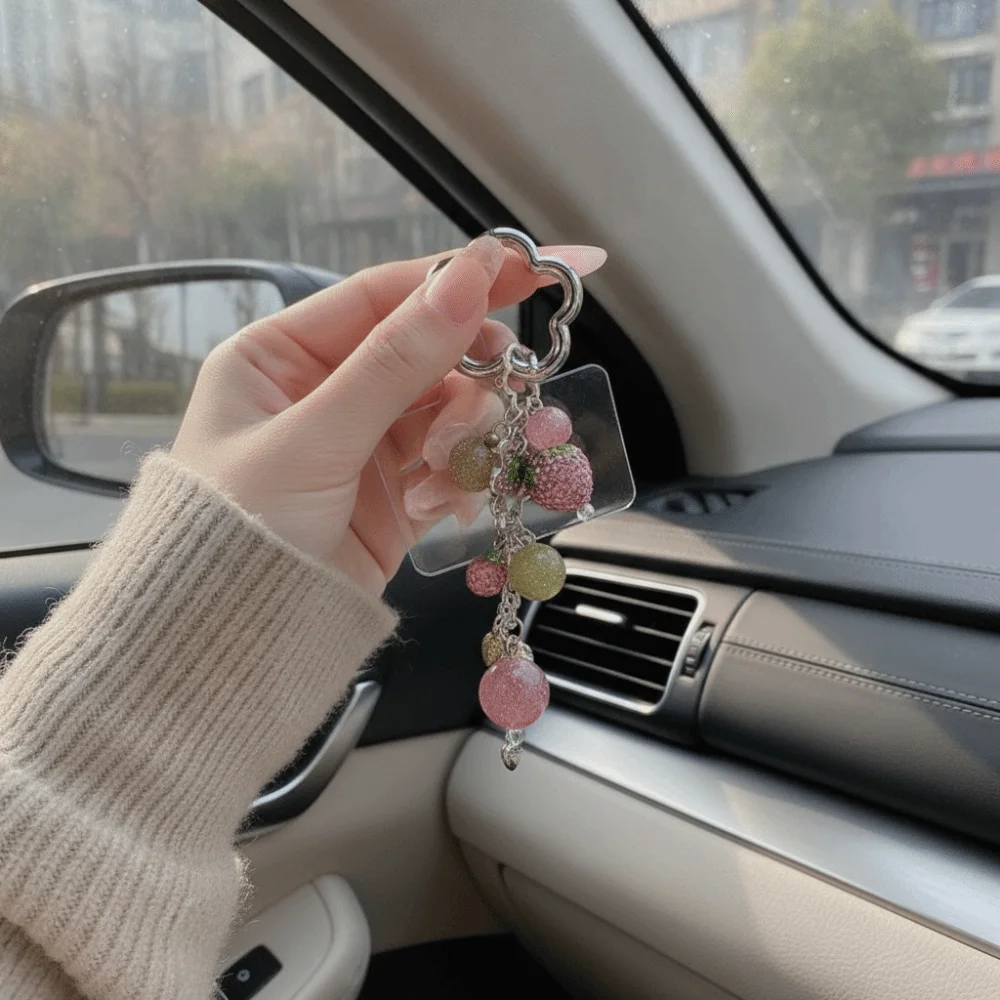 Sweet Alloy Strawberry Keychain Pink Sparkling Phone Charm Flower Hardware Bead Bag Charm Car Key Charm