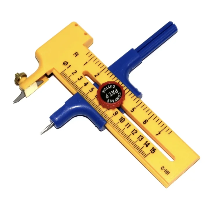 The circular cutter can adjust the button of the DIY circular paperboard cutting tool badge to make the circular cutter