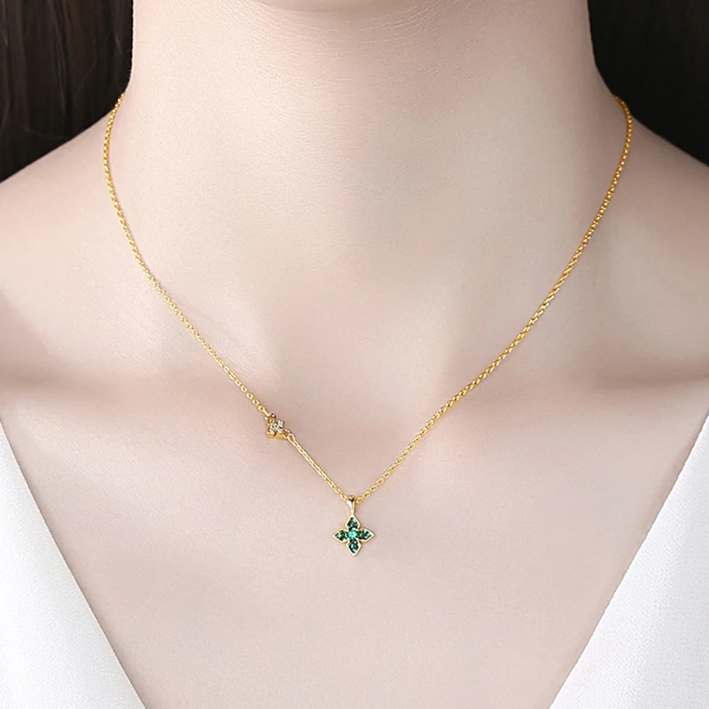 LUOTEEMI Cute Green Four Leaf Clover Long Pendant Necklace for Women Gold Color Simple Design Statement Accessories for Girl