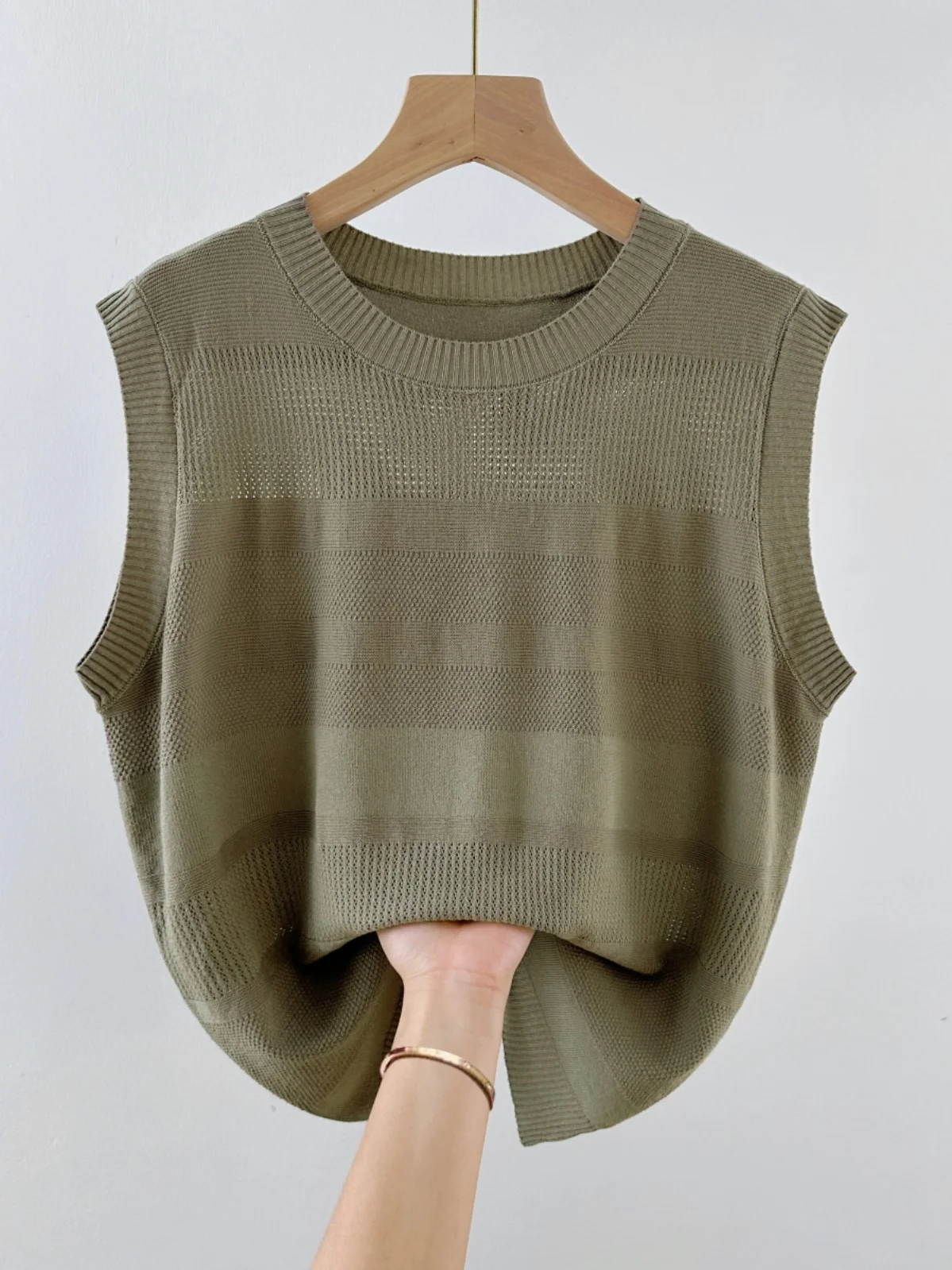 Ladies Summer Ice Silk Hollow out Base Tank Top Loose Fit Thin Sle Svel Pure Color Boting Vest Daily Commute Sle