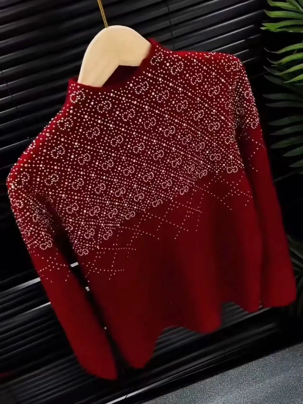 Luksusowy sweter damski z długim rękawem, zdobiony diamentami, czerwony, jesienno-zimowy, dzianinowy, pulower, top, sweter bazowy.