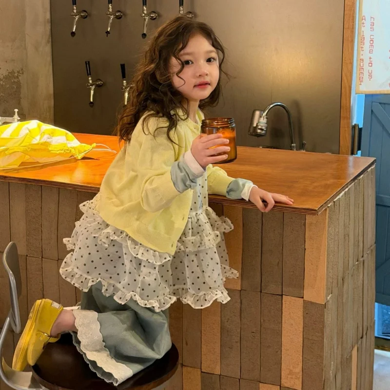 

2026Girls' Spring Layered Outfit with Stylish Polka Dot Camisole+Base Layer Shirt+Lace denim three-piece set for the New Year