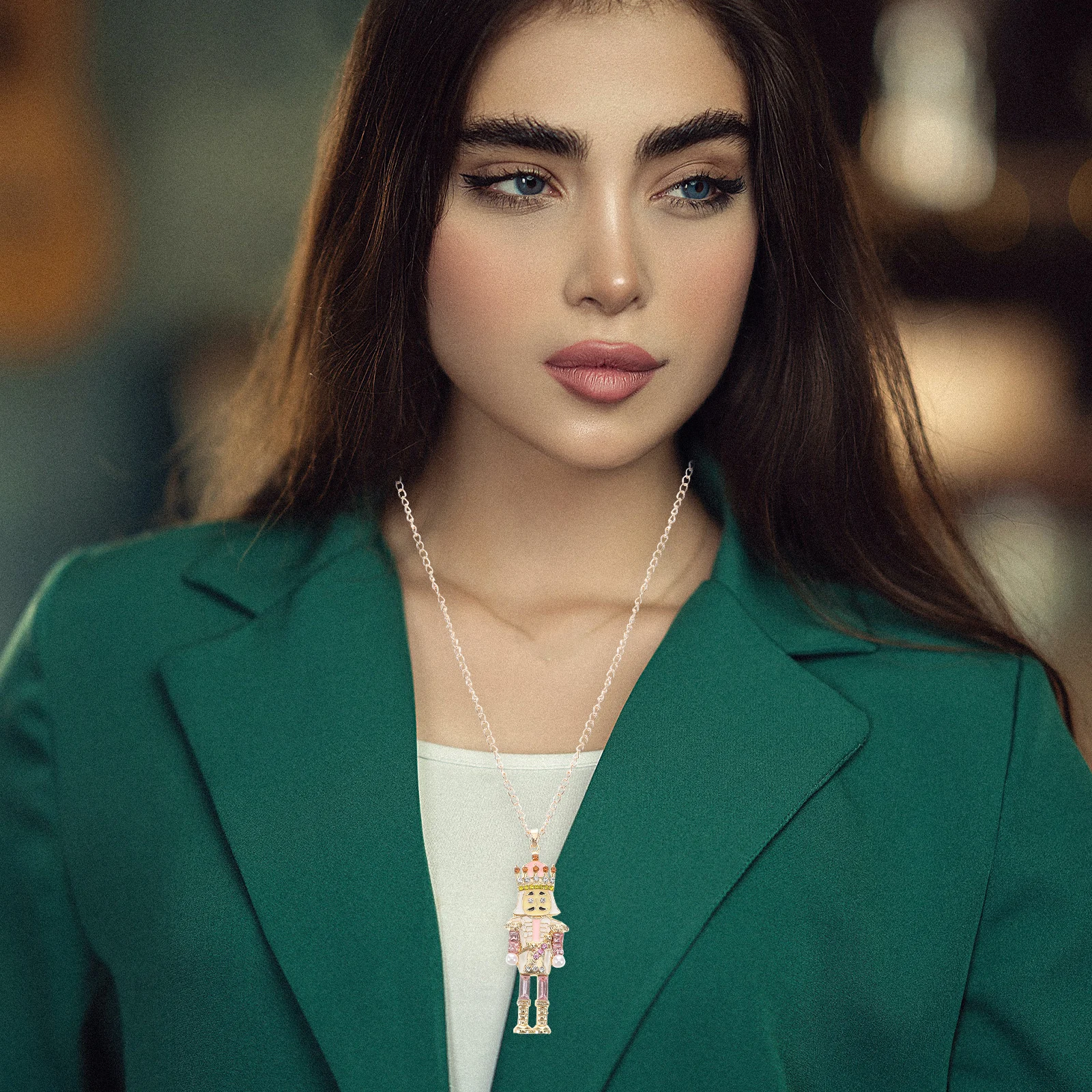 สร้อยคอ Nutcracker จี้ตลกบัลเล่ต์อุปกรณ์เสริมสําหรับสาวคริสต์มาสขนมปังขิงสีชมพู