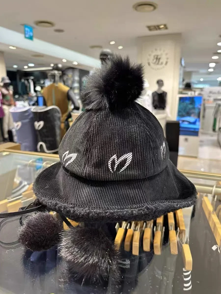 قبعة دلو جولف شتوية فاخرة، عزل حراري مع لمسات فرو، حزام قابل للتعديل مقاوم للرياح للرياضة