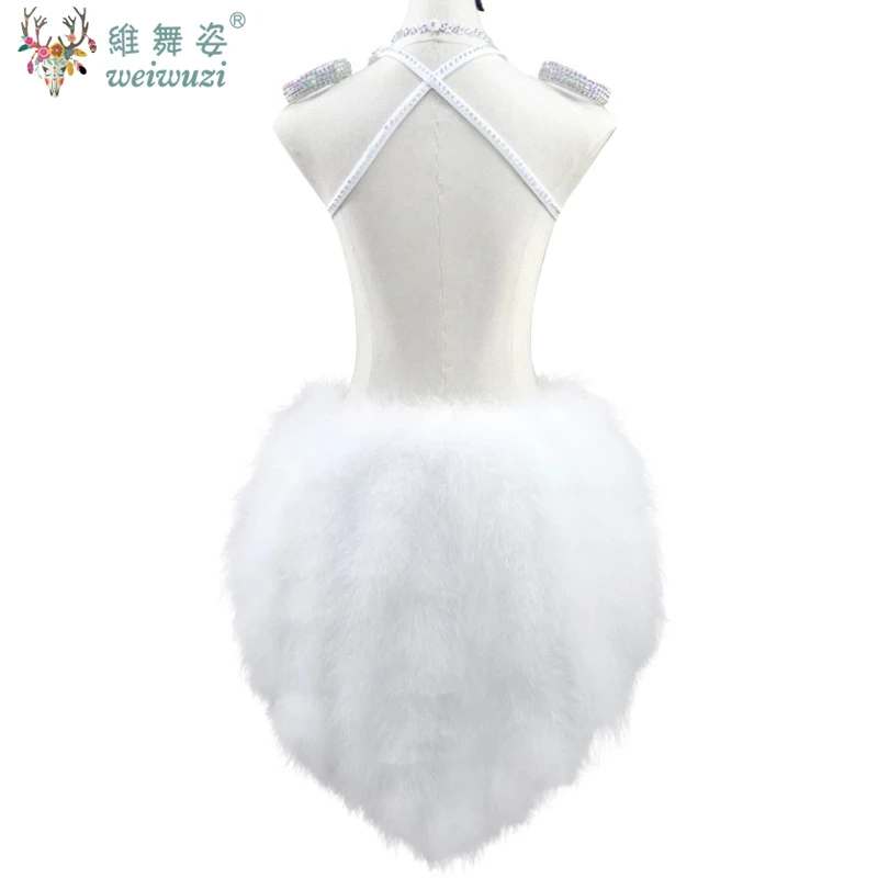ملابس رقص اللاتينية المرأة مخصصة الراقية الأبيض ريشة شرابة فستان التانغو تشا تشا سامبا أزياء مسرحية المهنية