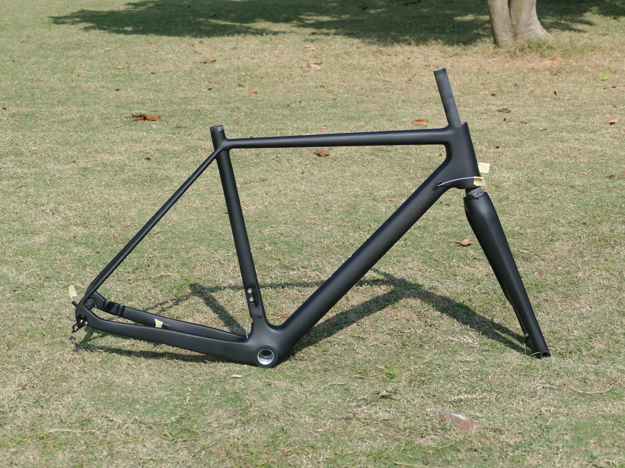 2025 Full Carbon matt Cyclocross Bike Frame + Fork road cross bicycle frame 142mm & fork axle 12mm