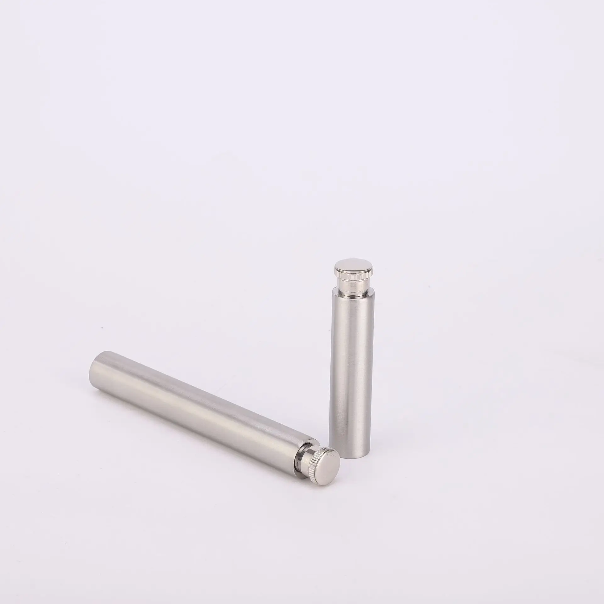 50pcs 1OZ 1.5OZ Wine Flask Whisky Bottle Stainless Steel Hip Flasks Portable Wine Bottles Tubular Pot