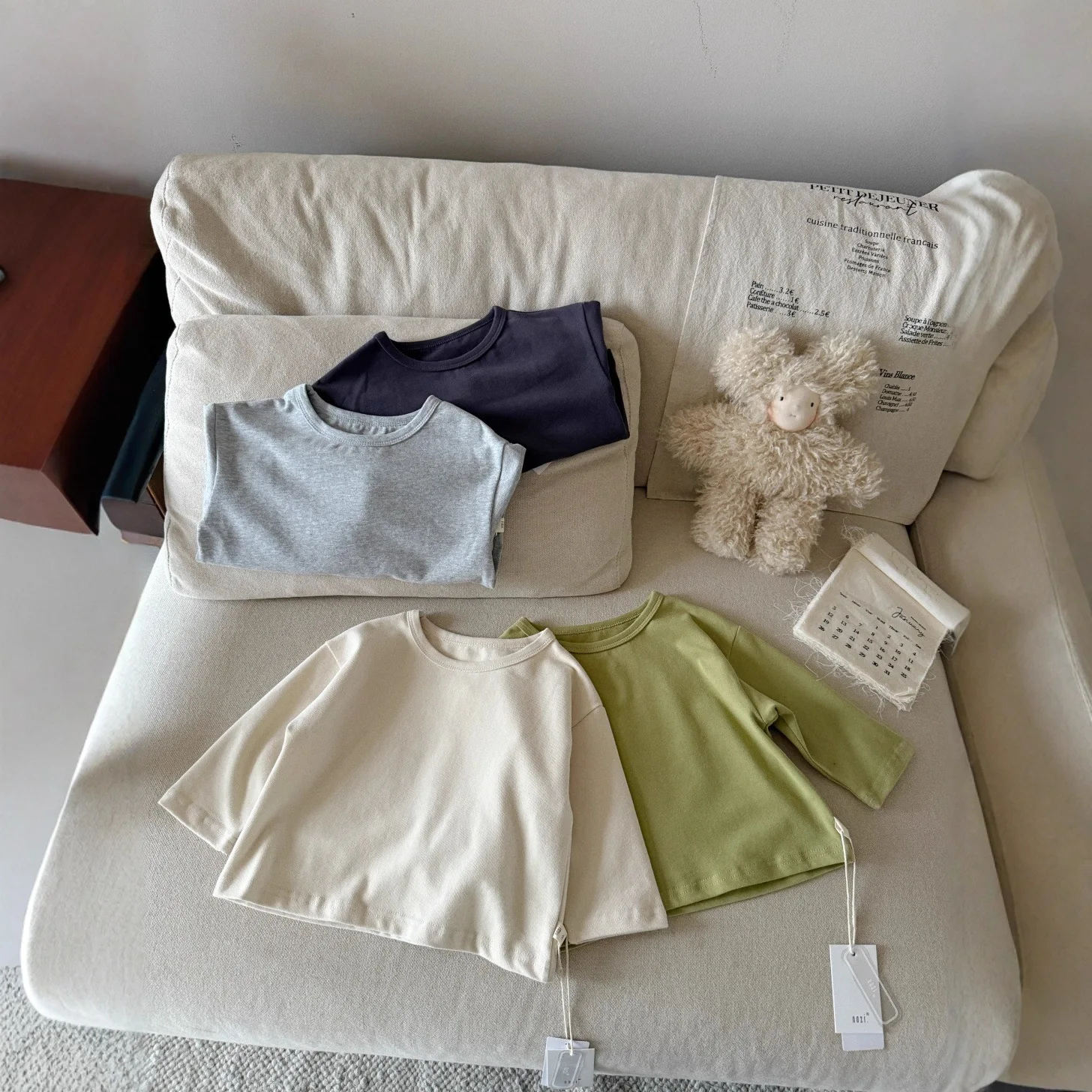 

​​2025 Fall Kids Long Sleeve T-Shirt Round Neck Top Korean Style Unisex Boys Girls Tee Soft Cotton​