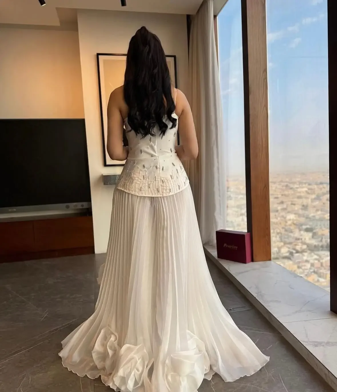 

Iovry Prom Dresses Hand Flowers Women's Sleevesless Party Evening Gowns Floor Length Formal Occasion Dresses Customized Dress