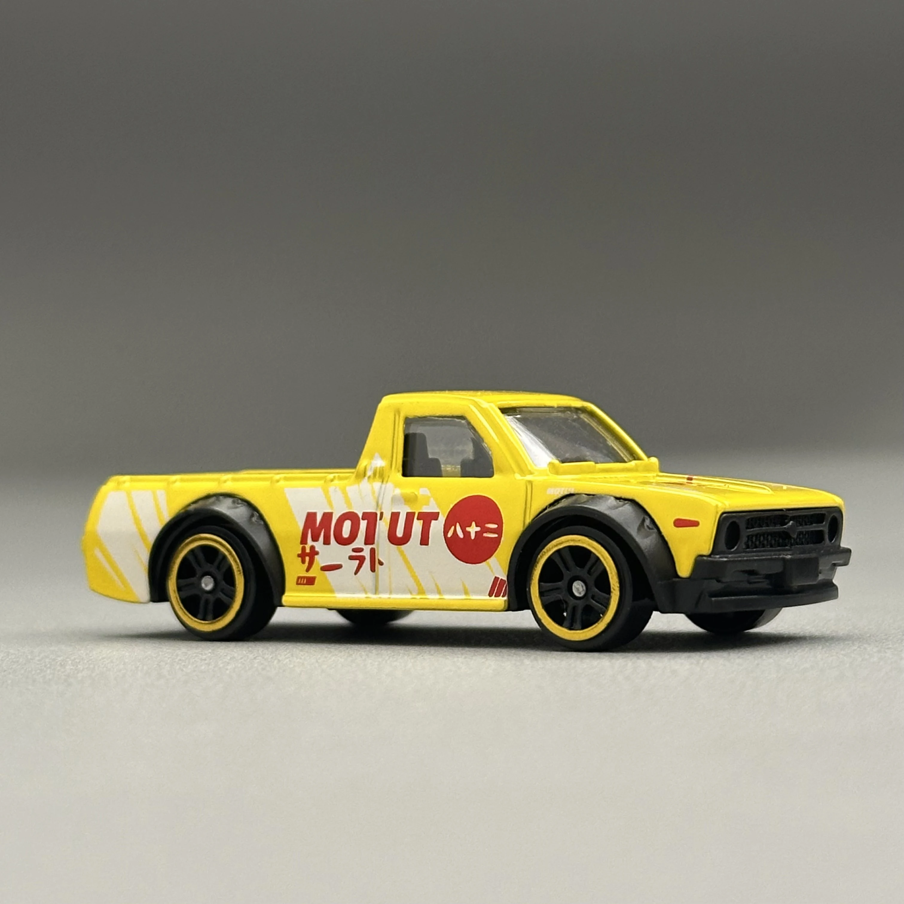 1/64 Scale Diecast Alloy Pickup Truck Model Wide Body Racing Style Metal Car Mini Vehicle Collectible Toy For Kids Gift Display