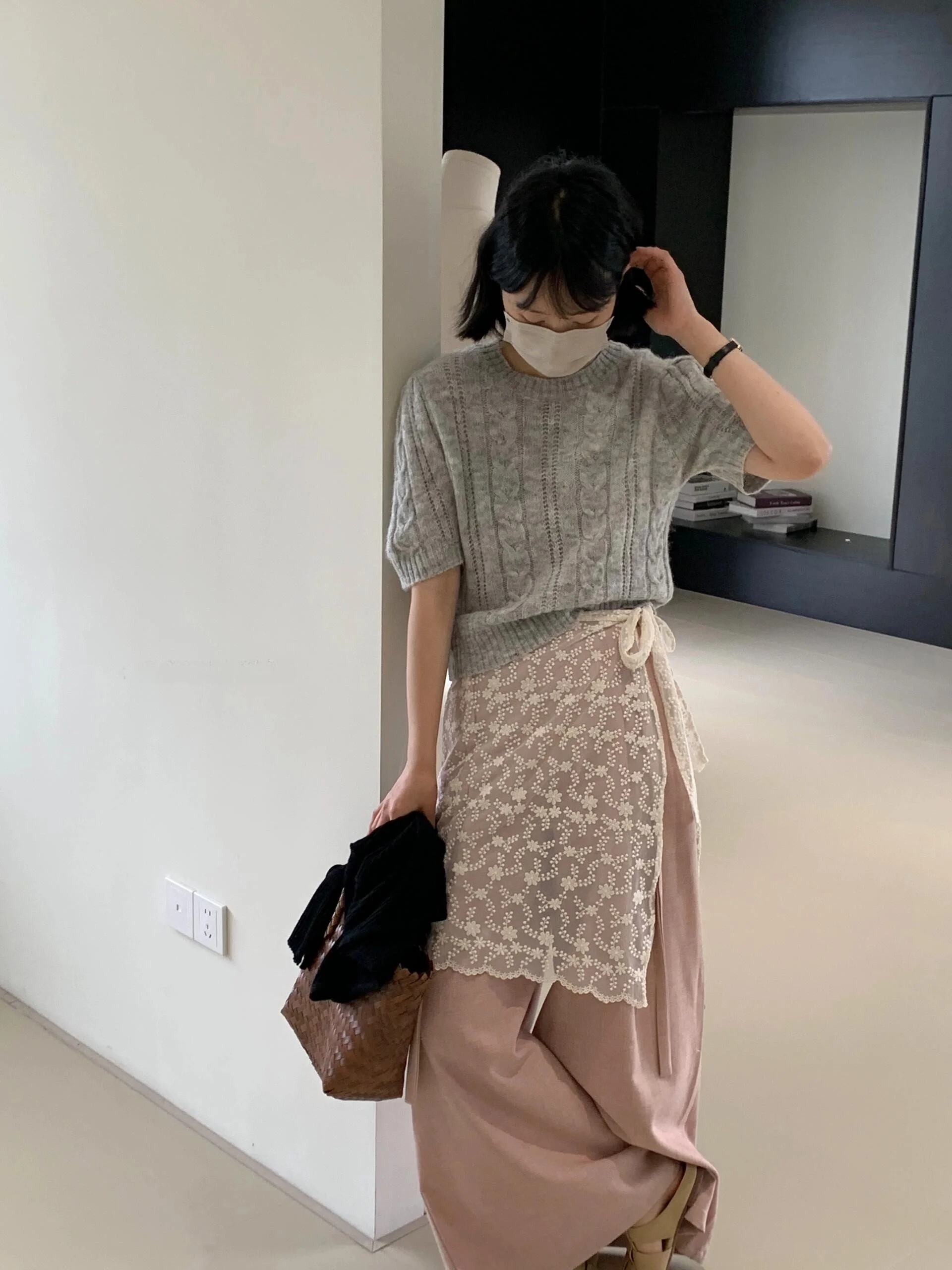 

Early Autumn Korean Style One-Piece Lace Skirt Half-length Women's Fashion Business Casual City Commute Leisure Skirt