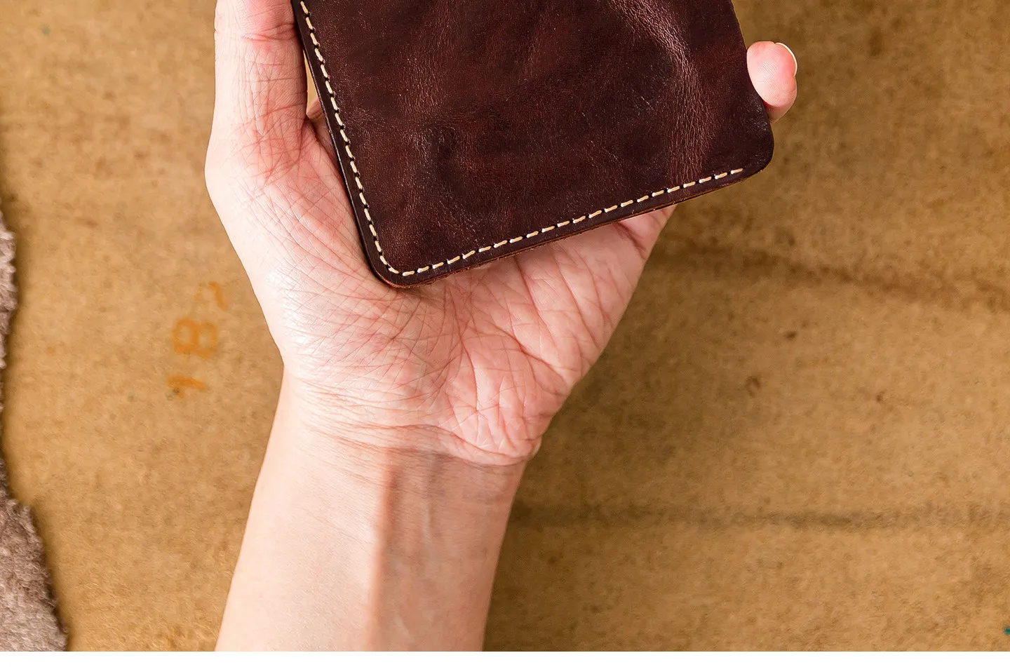 PNDME einfache Vintage-Geldbörse aus hochwertigem Rindsleder der ersten Schicht für Herren, luxuriöse, handgefertigte Geldbörse aus echtem Leder mit Ausweishalter – Detail 24