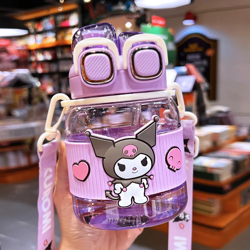 

Sanrio Big Water Bottle Kuromi Melody Children's and Students Plastic Water Cup Cute with Lid Straw Cup Girl's Birthday Gift Mug