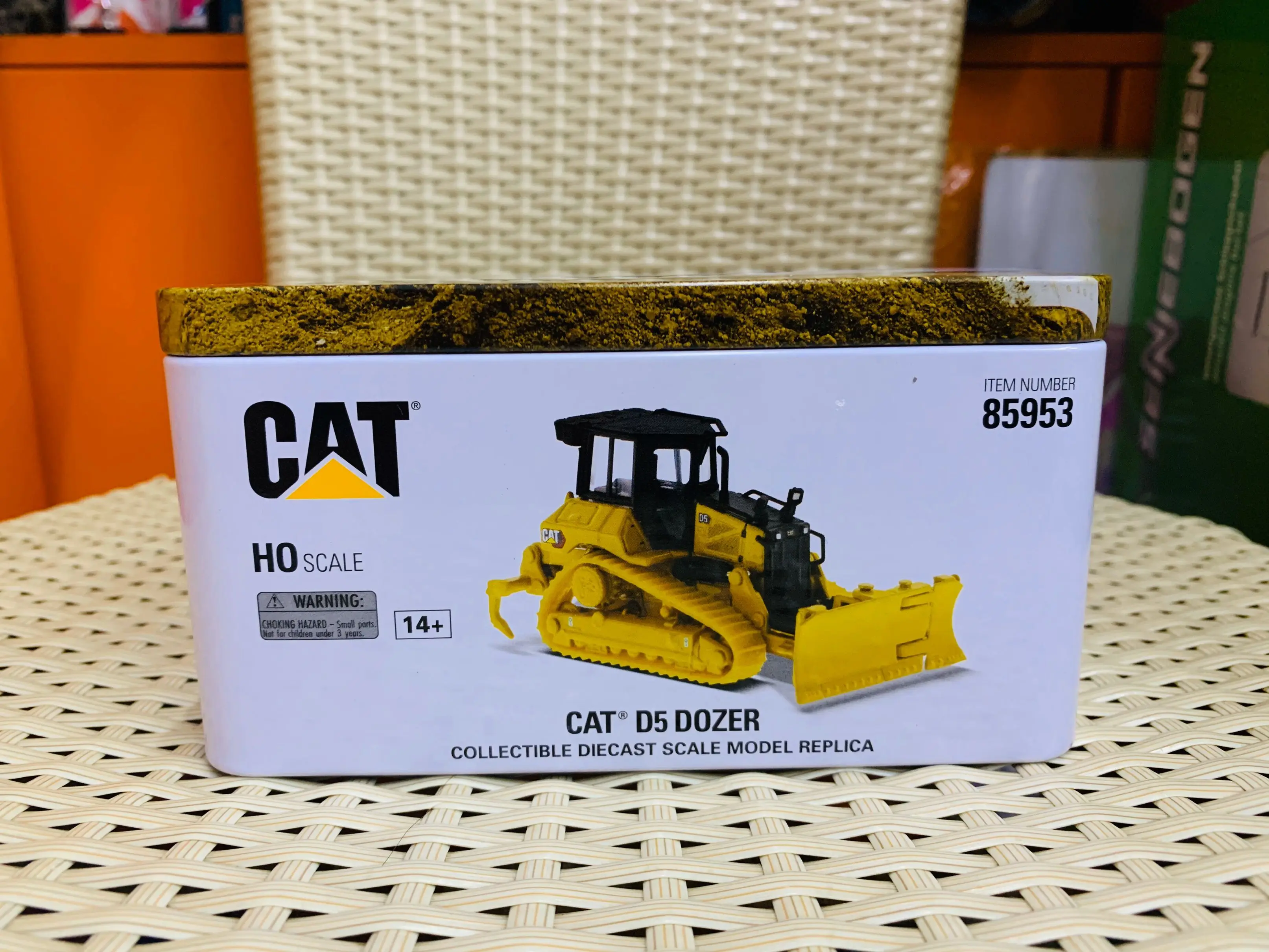 D5 Dozer HO Scale 1:87 By Diecast Masters DM85953 New in Original Box