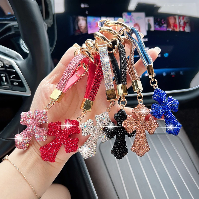Fashionable Diamond Studded Cross Car Keychain, Creative and Exquisite Clay Diamond Bag, Pendant, Accessory, Gift