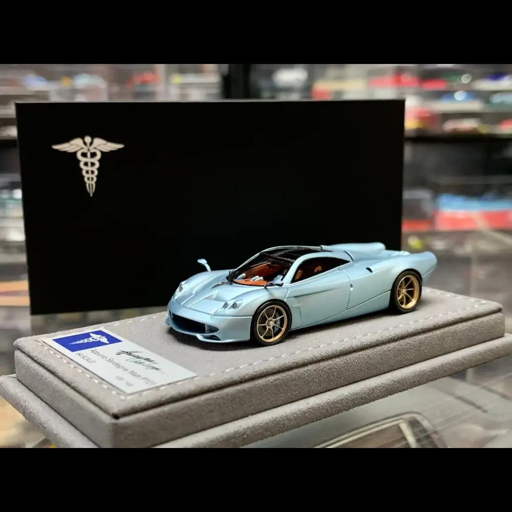 Op voorraad, HERMES 1:64 Hua Ya R lange staart blauwe carbon matte ijsblauwe gepolariseerde groene hars simulatie automodel, decoratie voor volwassenen