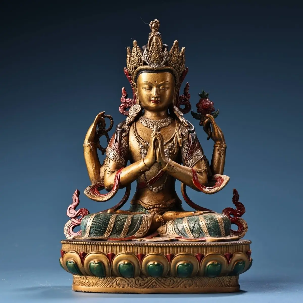 Treasures Old collection Pure copper high relief chisel engraving painted gold Tibetan heritage four walls Guanyin statue