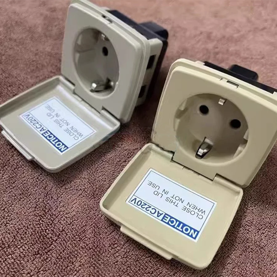 

1Pc Beige/Black Rear Trunk Power Conversion Plug For Toyota Land Cruiser LC200 2012-2015 2016-2021 85530-60160-A1 85530-60160-C0