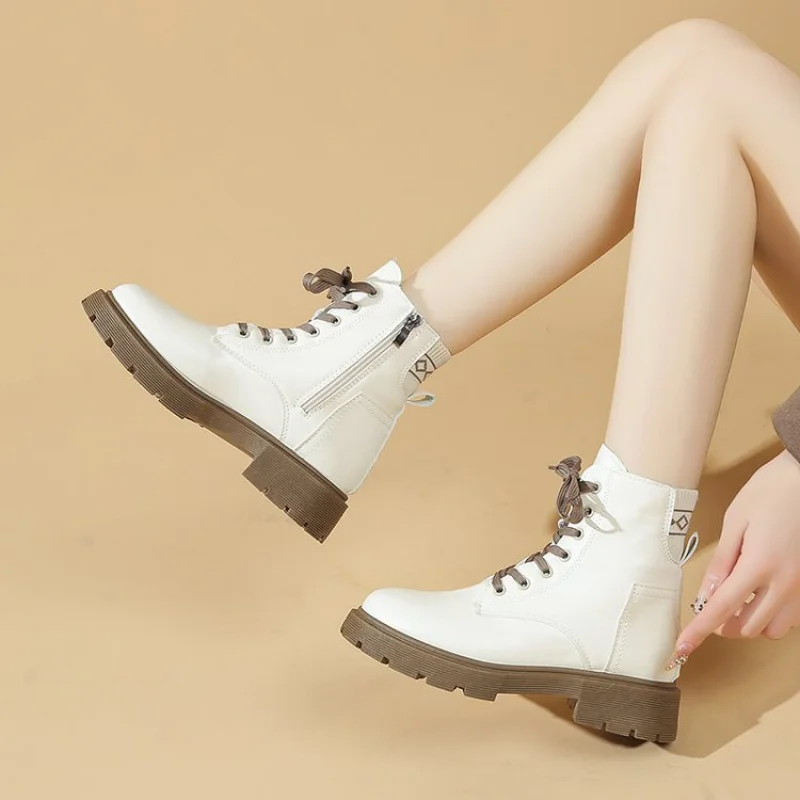 

2025 Women's Combat Boots: Comfortable, Versatile & Viral Trend Must-Have for a Stylish Lift