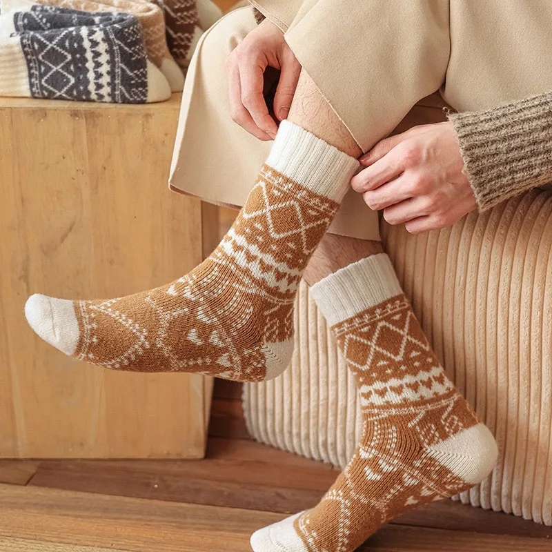 5 Paar warme Wintersocken für Damen, Ethno-Stil, Rautenmuster, mittelhohe, kältebeständige Socken, weiche und bequeme Outdoor-Socken – Detail 14