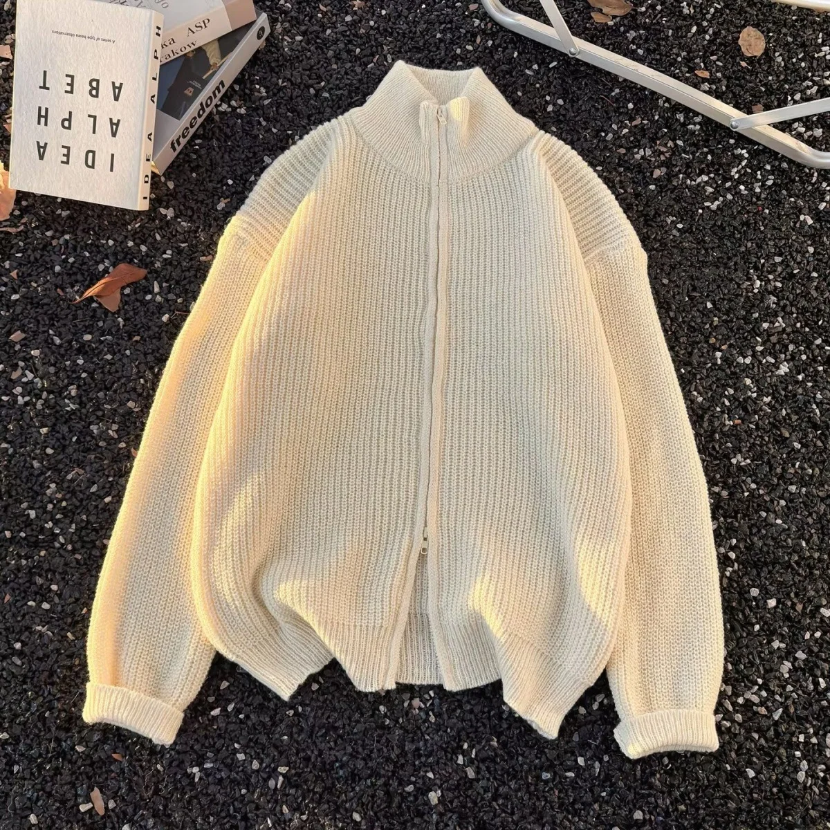 

Loose Fit Zipper Ne Knitwear Color Cardigan Sweater for Men And Women Thiened Outerwear Casual Faion Sle