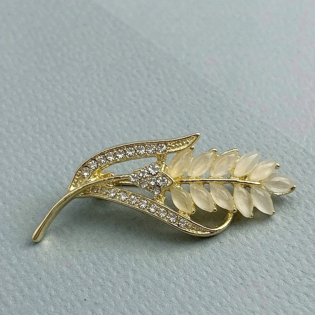 Trend 26 Metal Buckle Brooch Bow Tie Accessory Women's Suit Brooch Anti-Exposure Brooch Shoe Accessory Stylish Brooch Suit Lapel Brooch Decorative Brooch Simple Shoe Badge Theme Brooch Corsage Anti-Exposure Accessory Dating Instagram High-Value French Style