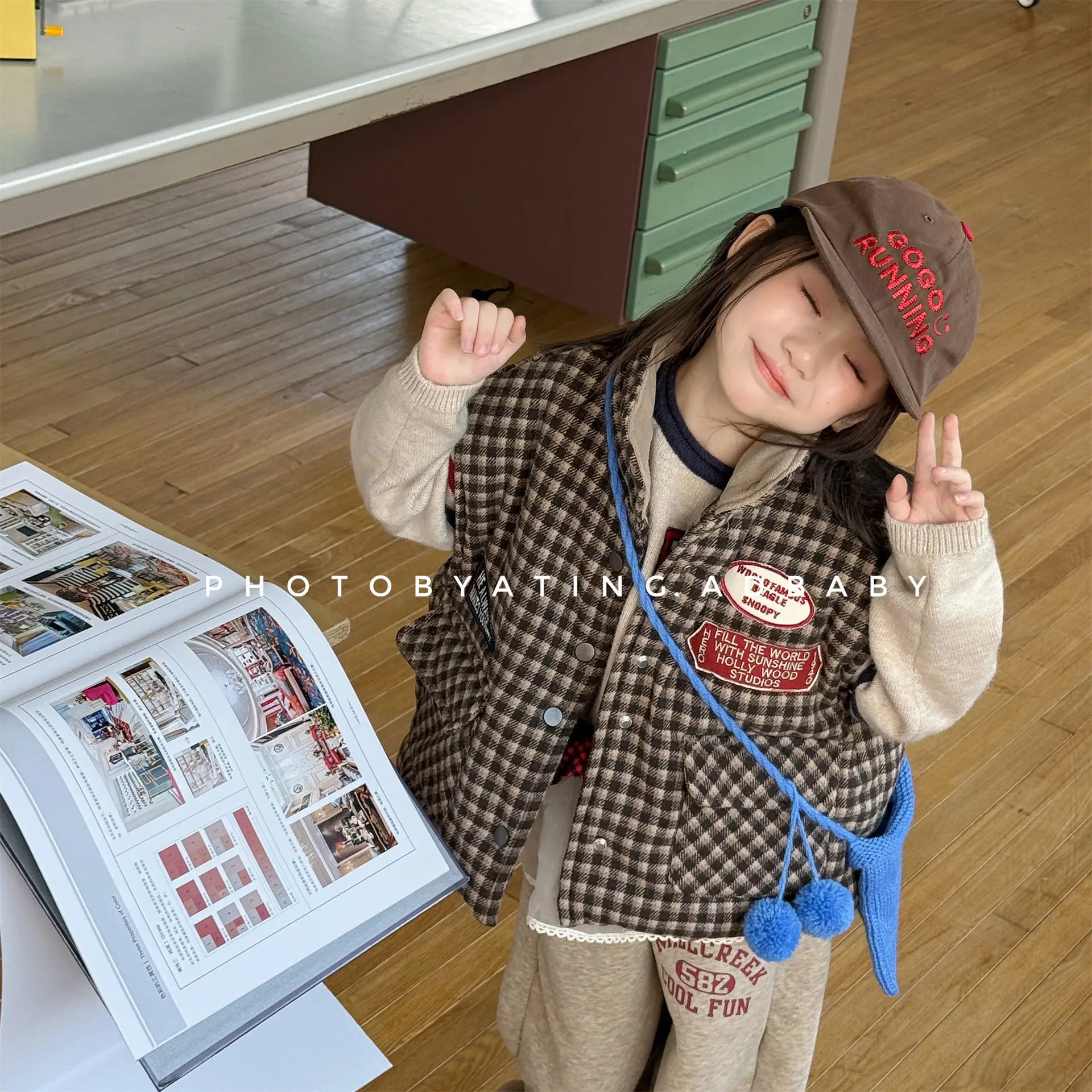 2025 شتاء جديد الأطفال سترة دافئة بنين بنات زائد المخملية سترة سميكة إلكتروني طباعة طفل أطفال أكمام القطن وسادة مبطنة